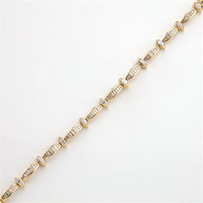 Lot 603 - Diamond Bracelet