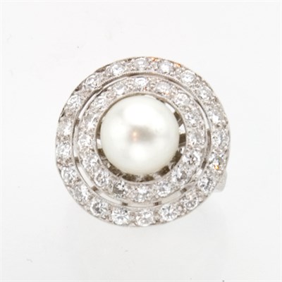 Lot 901 - Cultured Pearl and Diamond Ring