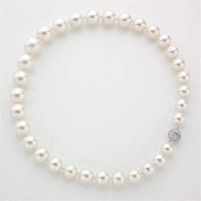 Lot 348 - Cultured Pearl Necklace with Diamond Clasp