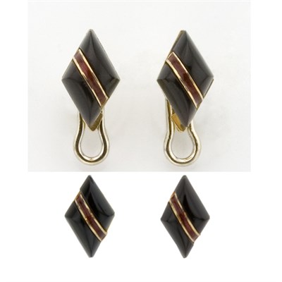 Lot 574 - Gold, Black Onyx and Red Enamel Dress Set, Andrew Clunn