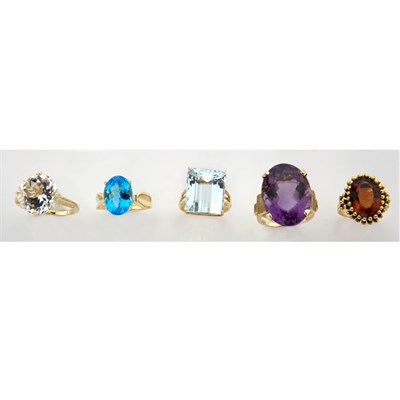 Lot 352 - Five Gold and Stone Rings