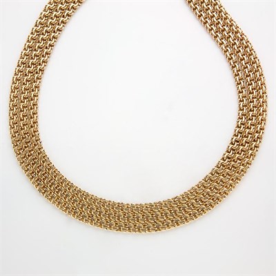 Lot 437 - Triple Strand Gold Chain