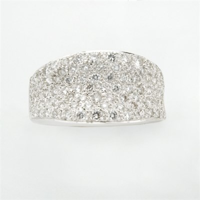 Lot 727 - White Gold and Diamond Band Ring
