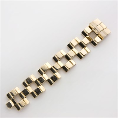 Lot 790 - Wide Gold Link Bracelet