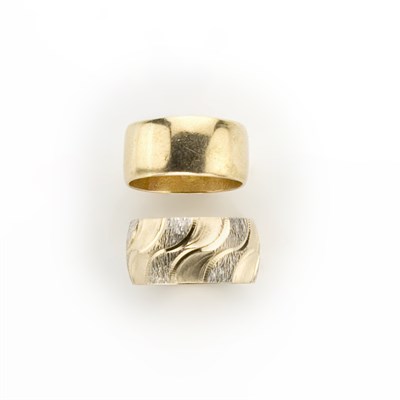 Lot 833 - Nine Gold Band Rings