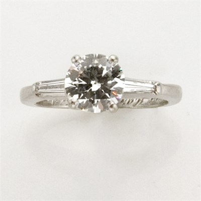 Lot 509 - Diamond Ring