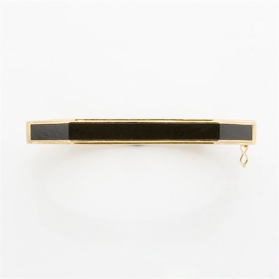Lot 47 - Gold and Black Onyx Bangle Bracelet