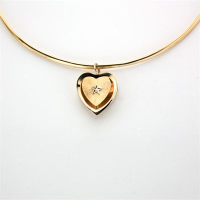 Lot 722 - Gold Wire Choker Necklace with Gold and Diamond Heart Pendant