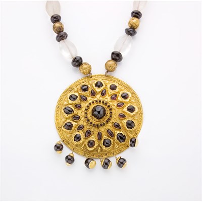 Lot 899 - Gold, Frosted Rock Crystal and Tumbled Garnet Bead Necklace with Gold and Cabochon Garnet Pendant