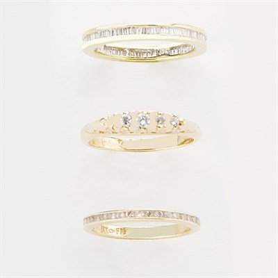 Lot 888 - Group of Three Diamond Rings