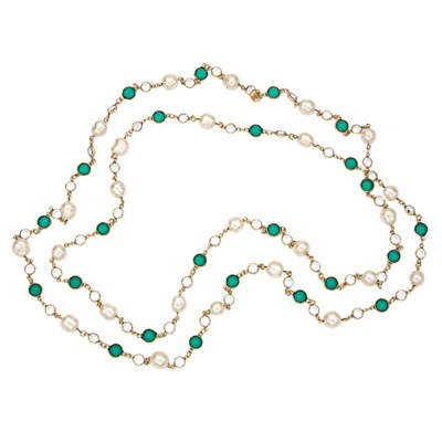Lot 142 - Chanel Faux Pearl and Crystal Sautoir 1981...