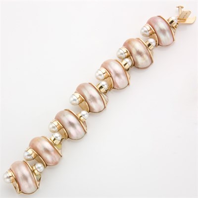 Lot 219 - Gold, Shell and Cultured Pearl Bracelet