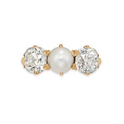 Lot 328 - Antique Gold, Pearl and Diamond Ring