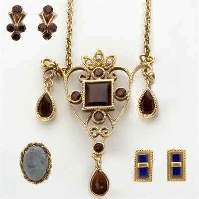 Lot 679 - Group of  Jewelry
