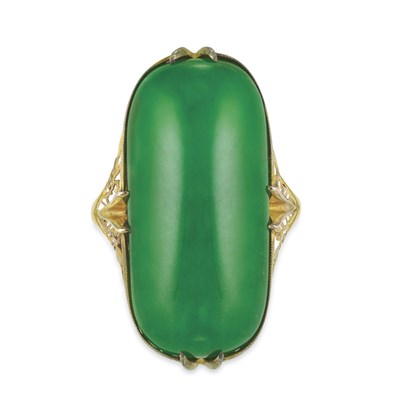 Lot 373 - Antique Silver Gilt and Jade Ring