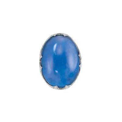 Lot 379 - Platinum and Cabochon Sapphire Ring