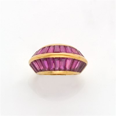 Lot 884 - Gold and Ruby Bombe Pinky Ring