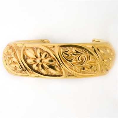 Lot 851 - Gold Cuff Bangle Bracelet