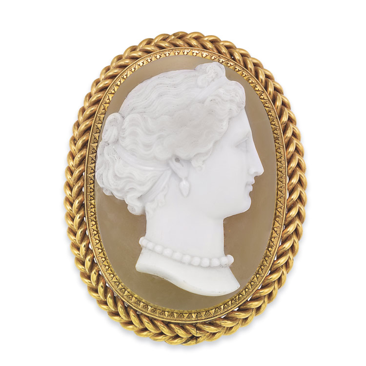 Lot 73 - Antique Gold and Hardstone Cameo Brooch
