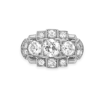 Lot 29 - Diamond Ring