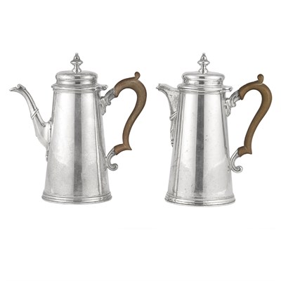 Lot 271 - George V Silver Teapot and Coffee Pot en Suite...