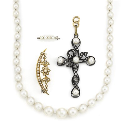 Lot 399 - Group of Cultured Pearl and Pearl Jewelry