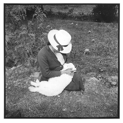 Lot 36 - [PHOTOBOOK] SOLOMON, ROSALIND (b. 1930). Women:...
