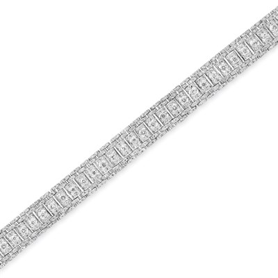 Lot 34 - Diamond Bracelet