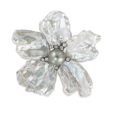 Lot 360 - Baroque Freshwater Pearl, Gray Cultured Pearl and Diamond Flower Pendant-Brooch