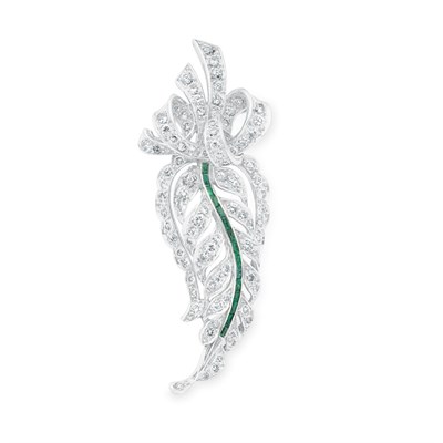 Lot 116 - Diamond and Emerald Clip