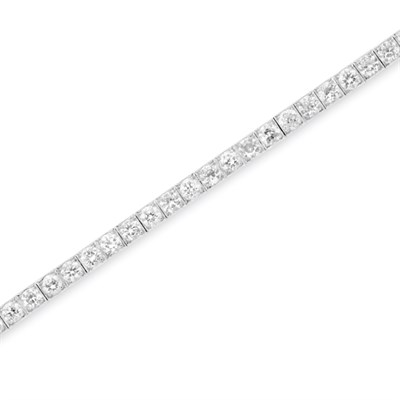 Lot 146 - Diamond Straightline Bracelet