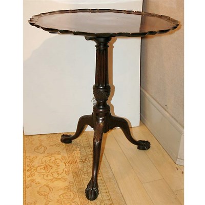 Lot 170 - George III Tilt-Top Table The circular...