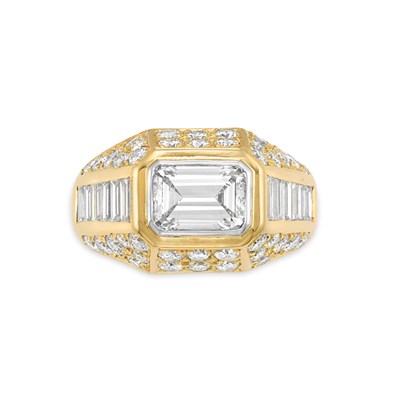 Lot 350 - Gold and Diamond Ring, by Marvin Schluger