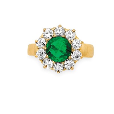 Lot 235 - Gold, Emerald and Diamond Ring