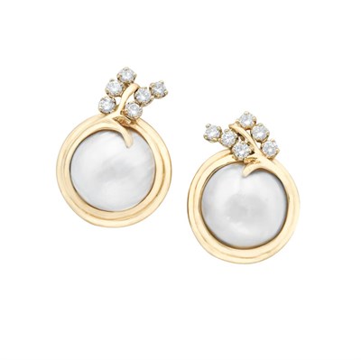 Lot 403 - Pair of Gold, Mabé Pearl and Diamond Earclips