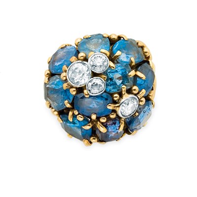 Lot 96 - Gold, Platinum, Sapphire and Diamond Cluster Ring