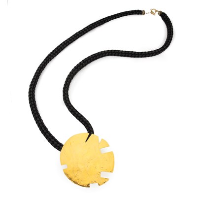 Lot 399 - Mary McFadden Necklace 1970s The thick black...