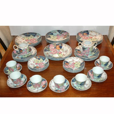 Lot 277 - Mottahedeh Chinese Export Style Porcelain...