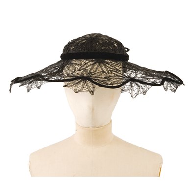 Lot 233 - Sally Victor Black Horsehair Lace Cartwheel...