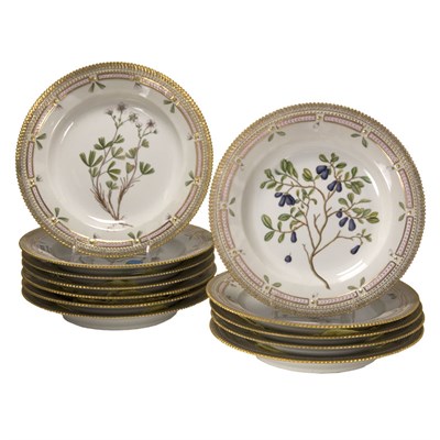 Lot 537 - Set of Twelve Royal Copenhagen Flora Danica...
