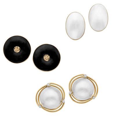 Lot 111 - Two Pairs of Gold and Mabé Pearl Earclips and Gold and Black Onyx Earclips