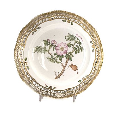 Lot 536 - Set of Twelve Royal Copenhagen Flora Danica...
