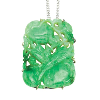 Lot 153 - Carved Jade Brooch