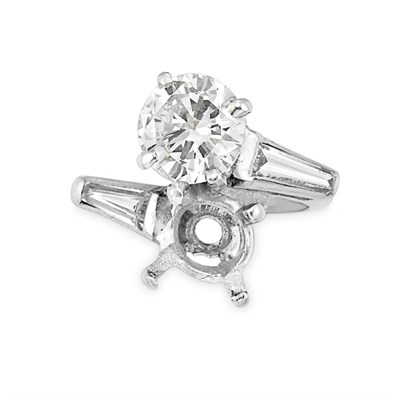 Lot 195 - Diamond Crossover Ring