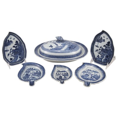 Lot 282 - Group of Chinese Export Blue and White...