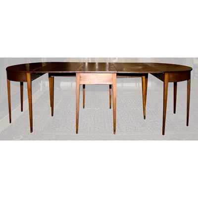 Lot 194 - Federal Mahogany Dining Table Comprising a...