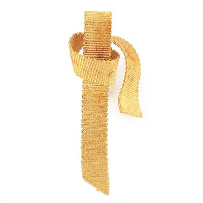 Lot 9 - Gold Ribbon Clip-Brooch, Mauboussin