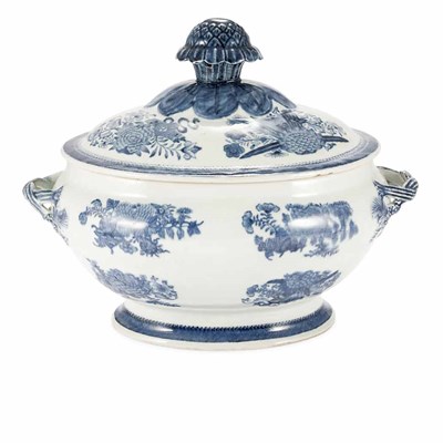 Lot 417 - Chinese Export Blue Fitzhugh Porcelain Covered...