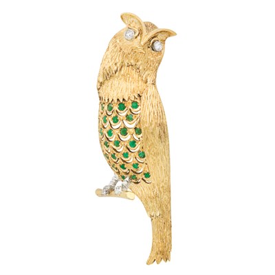 Lot 247 - Gold, Emerald and Diamond Owl Brooch
