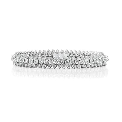 Lot 529 - Diamond Bracelet